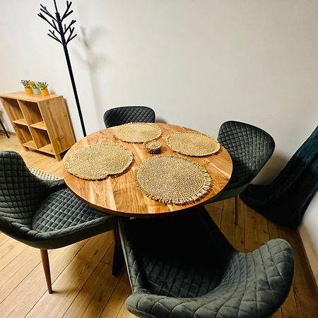 Apartment Fuer 2 Erwachsene Und 2 Kinder, Ausgestattet Mit Einem Weinkeller Und Einem Kleinen Hof - Self-Made Fruehstueck Inbegriffen Retz Exteriör bild