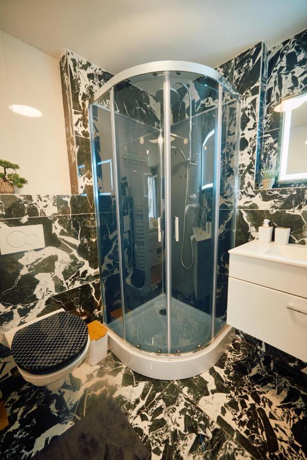 Apartment Fuer 2 Erwachsene Und 2 Kinder, Ausgestattet Mit Einem Weinkeller Und Einem Kleinen Hof - Self-Made Fruehstueck Inbegriffen Retz Exteriör bild